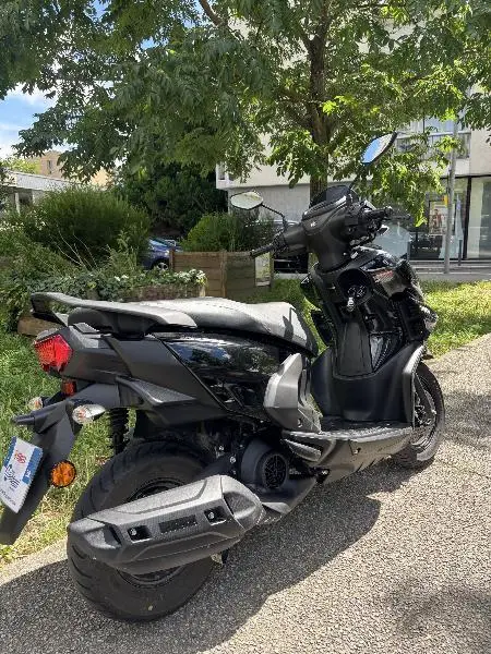 RayZR 125
