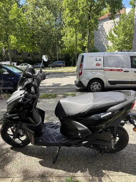 RayZR 125