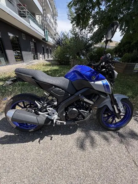 MT125 ABS