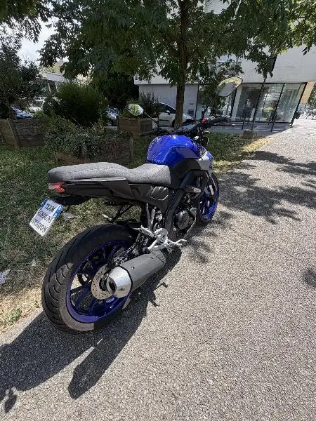 MT125 ABS