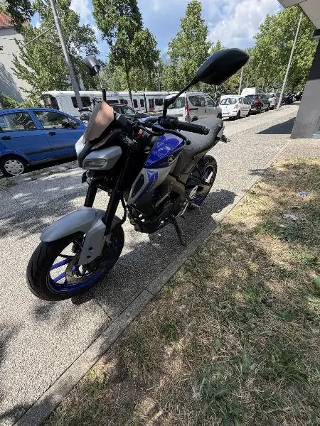 MT125 ABS