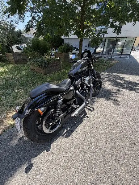 SPORTSTER IRON 1200
