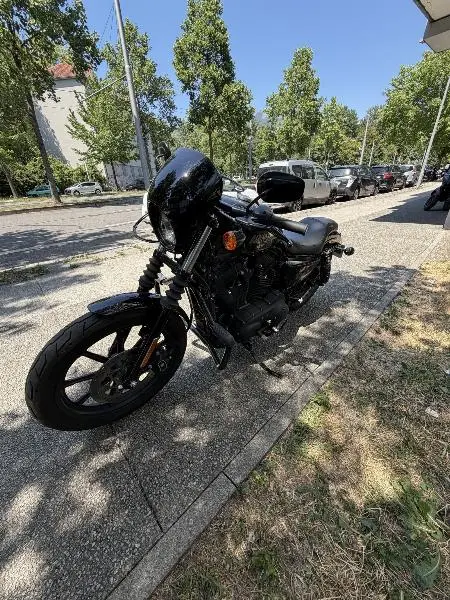 SPORTSTER IRON 1200