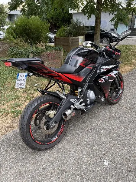 YZFR 125