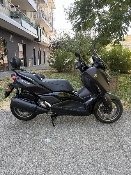 XMAX 300 Tech Max