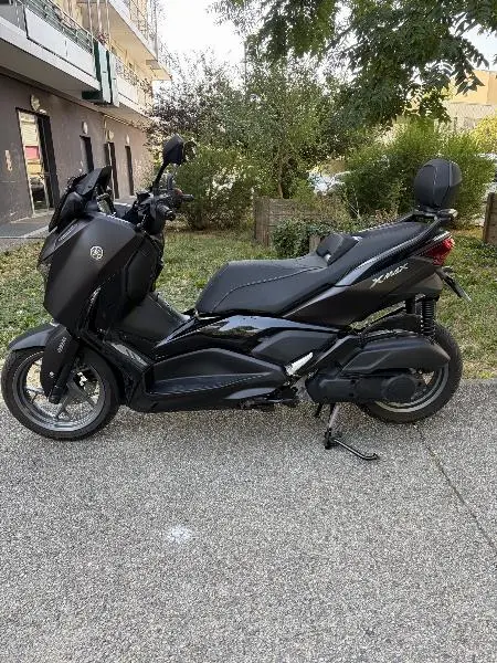 XMAX 125 TECH MAX