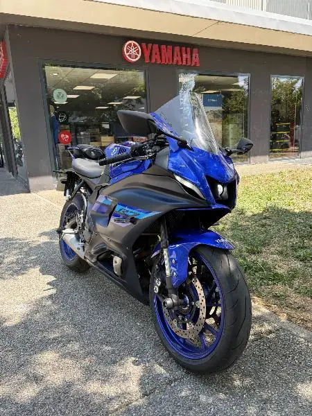 YZFR7