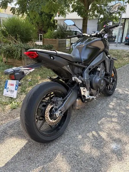 MT09