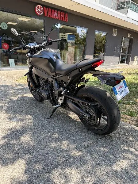 MT09