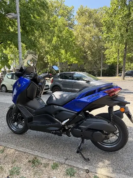 XMAX 125