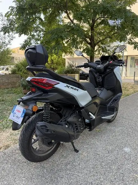 XMAX 125 TECH MAX