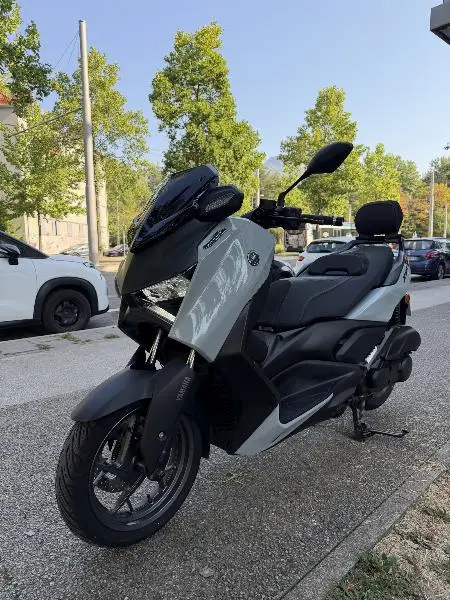 XMAX 125 TECH MAX
