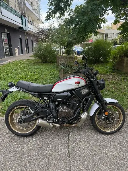 XSR 700 XTRIBUTE