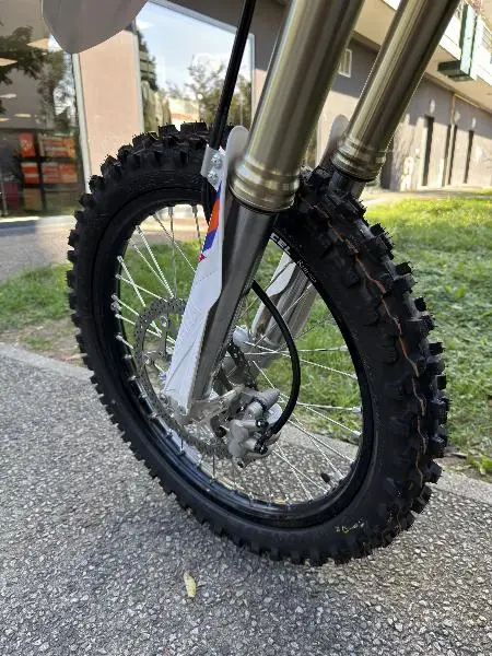YZ250