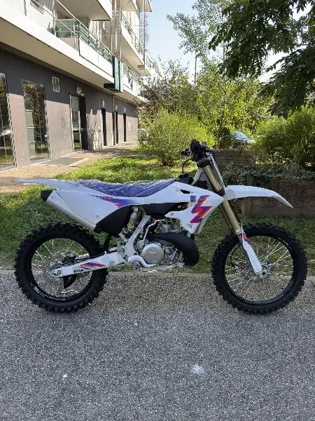 YZ250