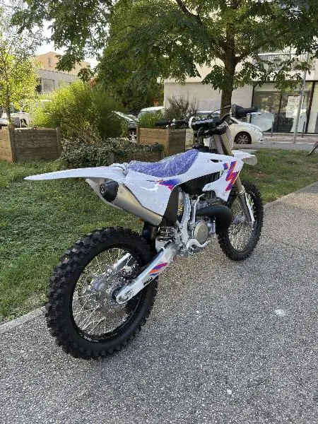 YZ250