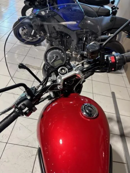 STREET TWIN  900