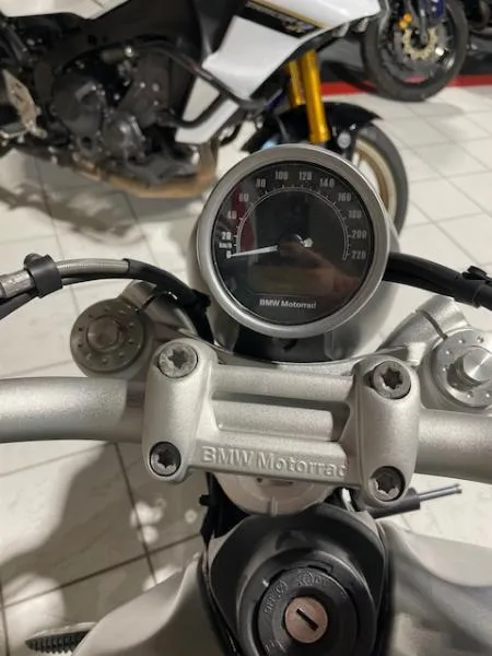 R NineT Scrambler