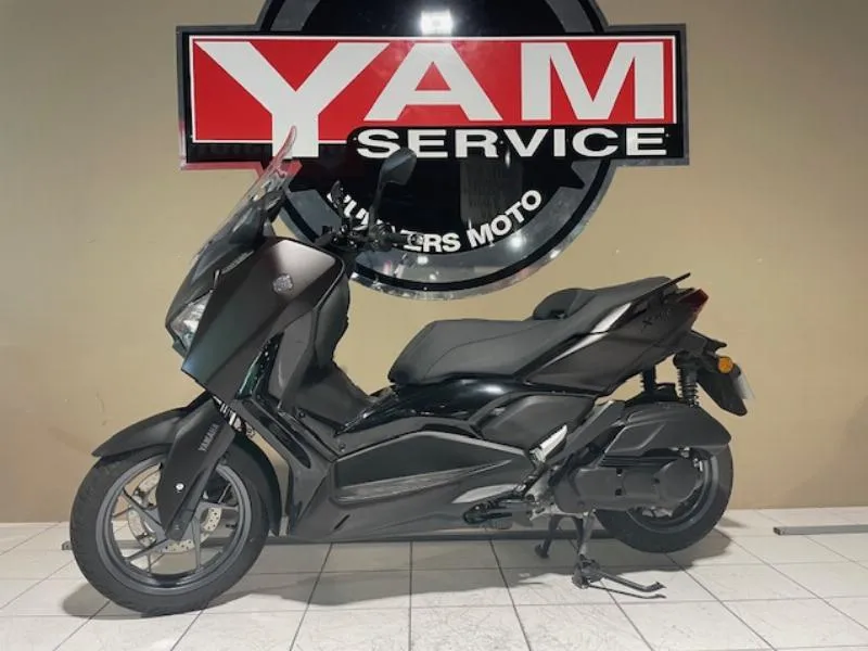 XMAX 125 TECH MAX