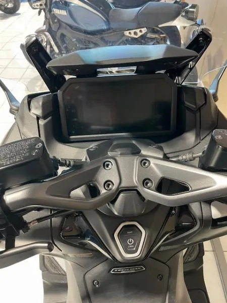 XP TMAX 560 TECH MAX