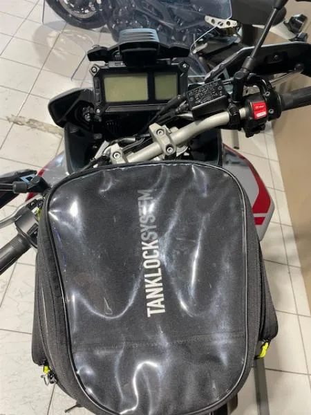 TRACER 900