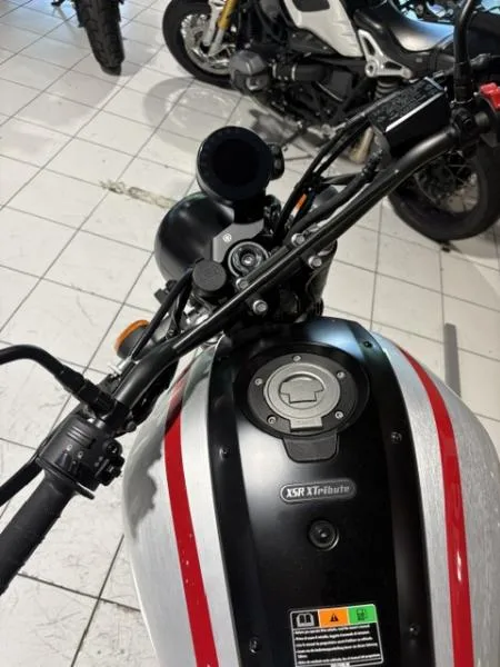 XSR 700 XTRIBUTE