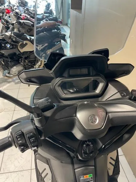 XMAX 300 Tech Max