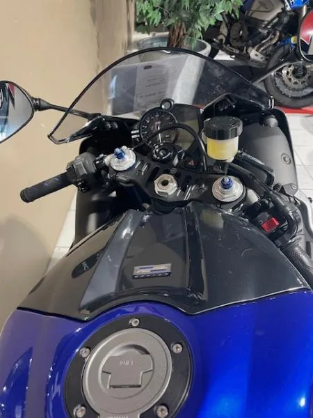 YZF 1000 R1