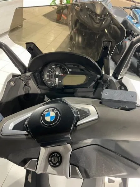 C 600 SPORT
