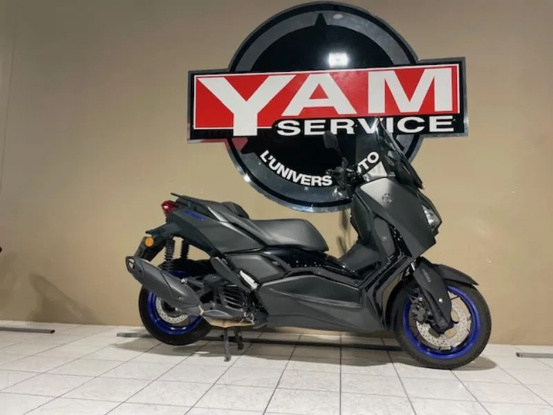 XMAX 125