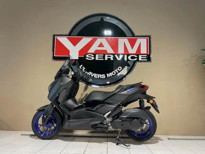 XMAX 125