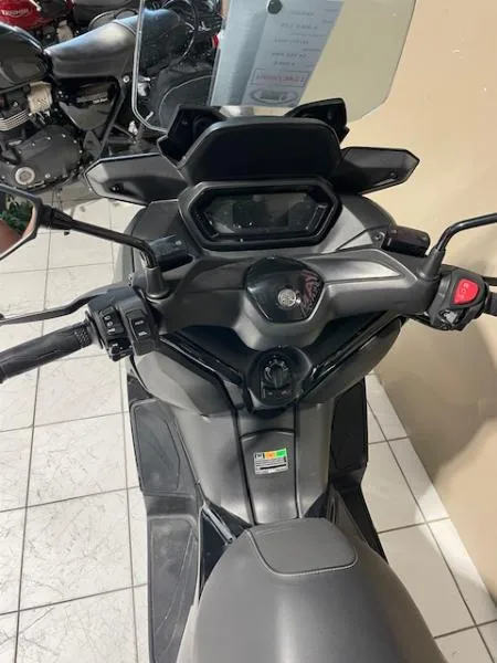 XMAX 125