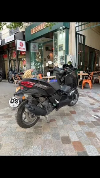 XMAX 125 TECH MAX