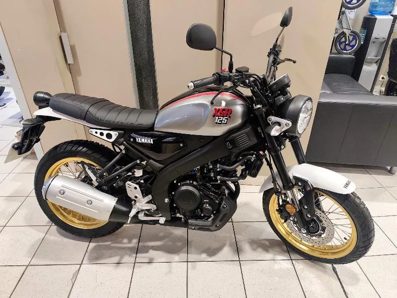 XSR 125 Legacy 2025