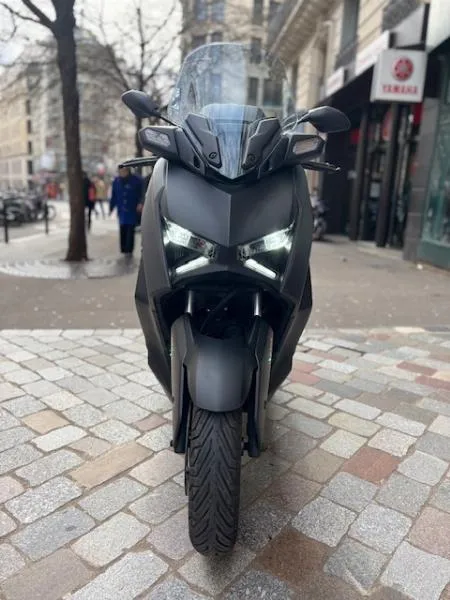 XMAX 300