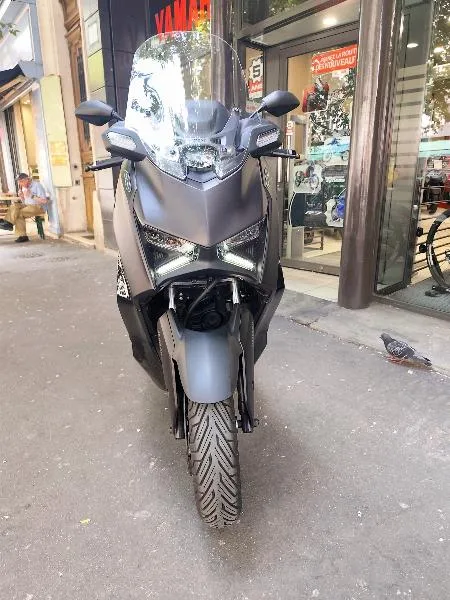XMAX 125 TECH MAX