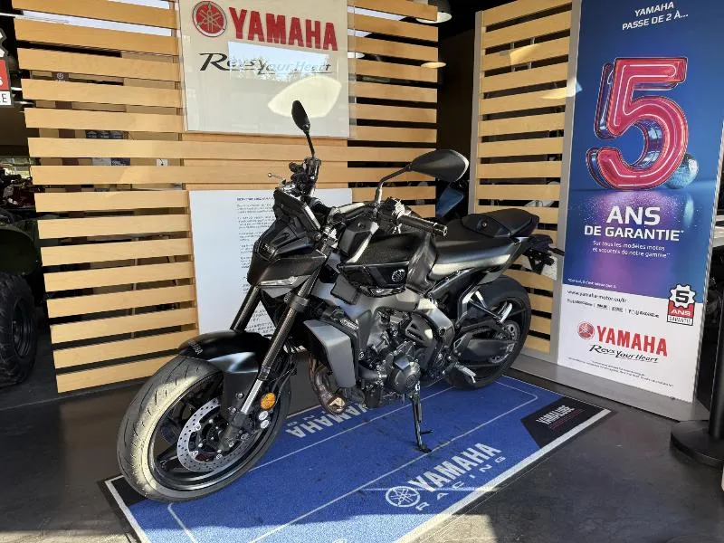 MT09  YAMT