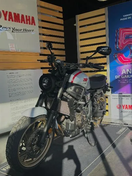XSR 700 XTRIBUTE
