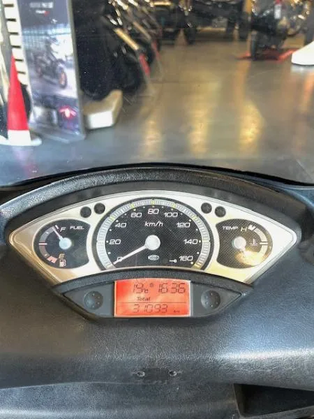 XMAX 125