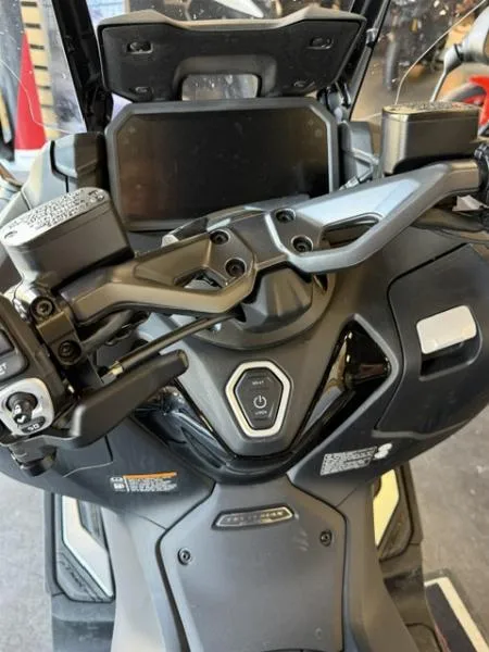 XP TMAX 560 TECH MAX