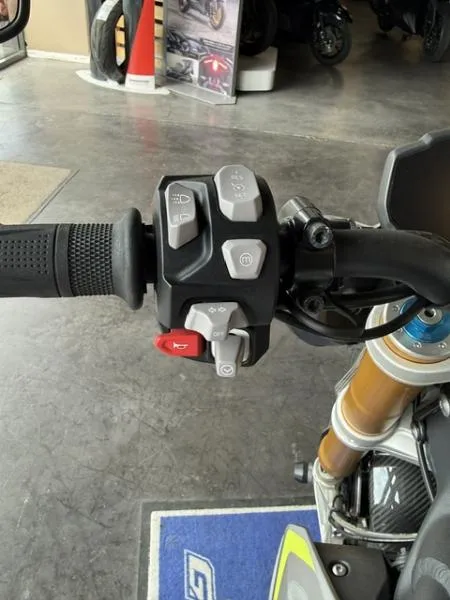 SPEED TRIPLE 1200 RS