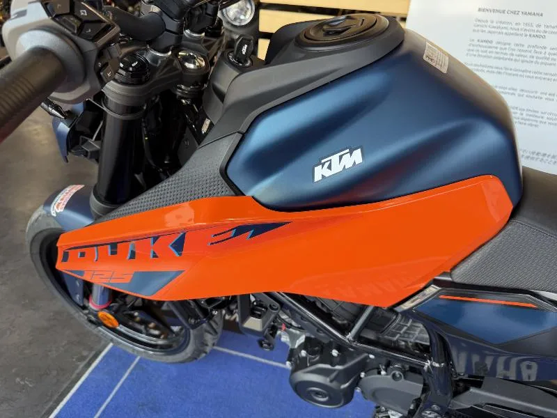 125 DUKE ABS