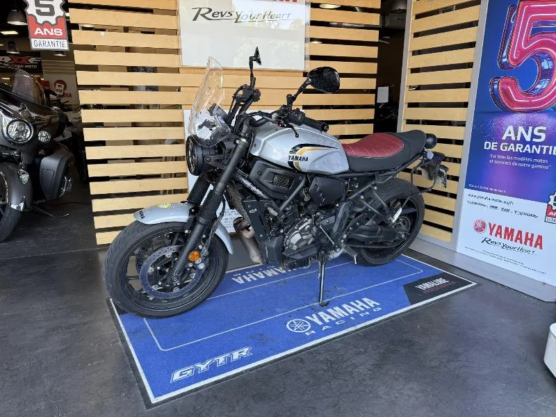 XSR 700 ABS