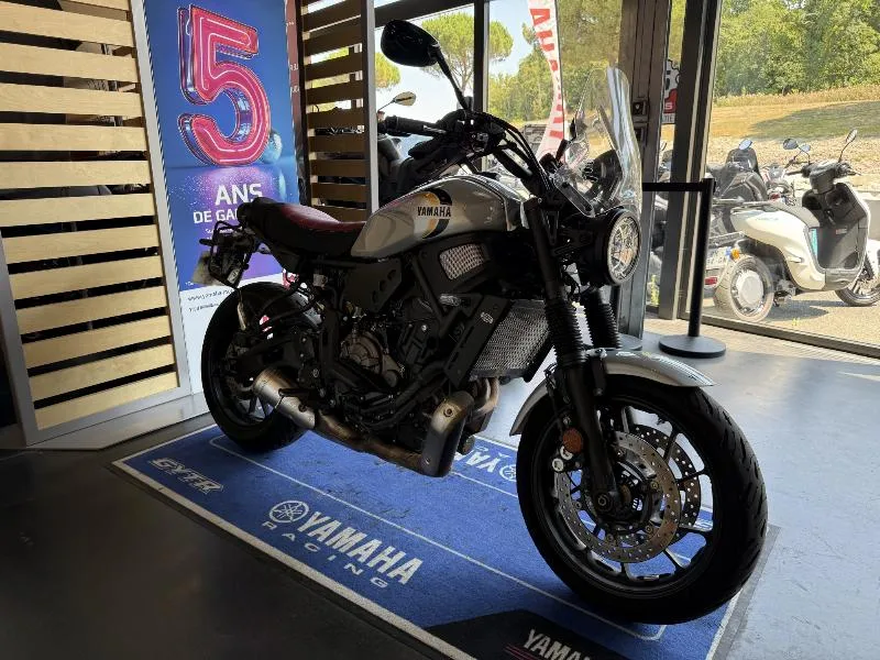 XSR 700 ABS