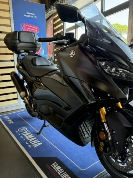 XP TMAX 560 TECH MAX