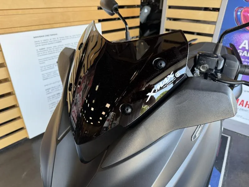 XMAX 125