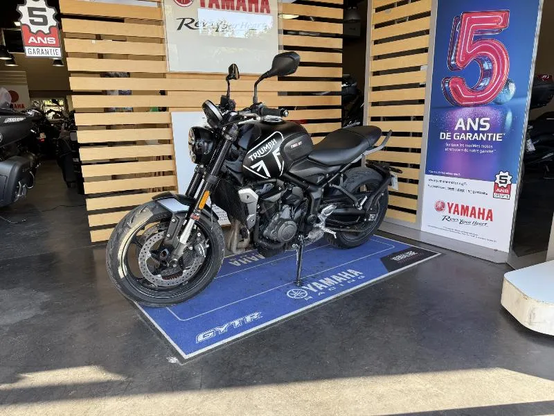 TRIDENT 660