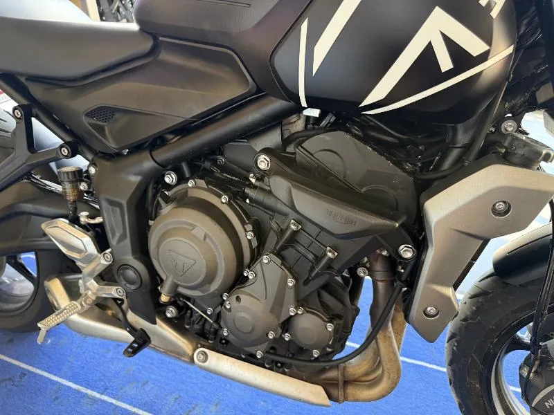 TRIDENT 660