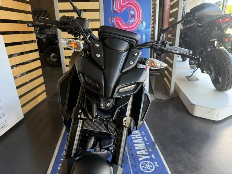MT125 ABS