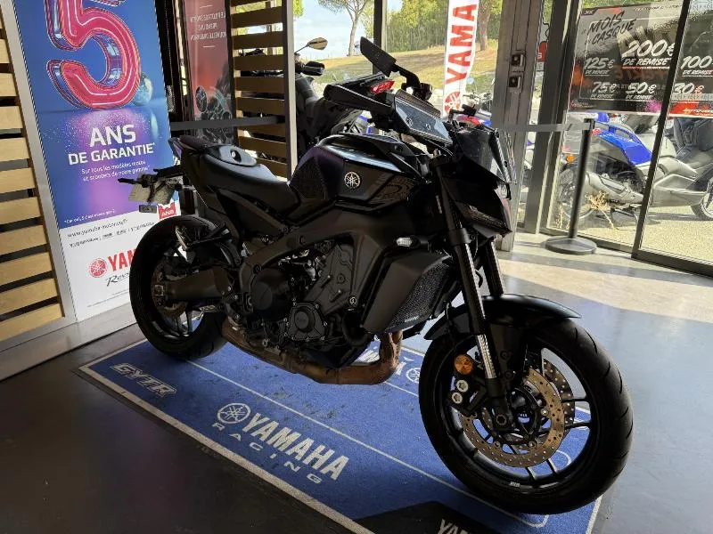 MT09